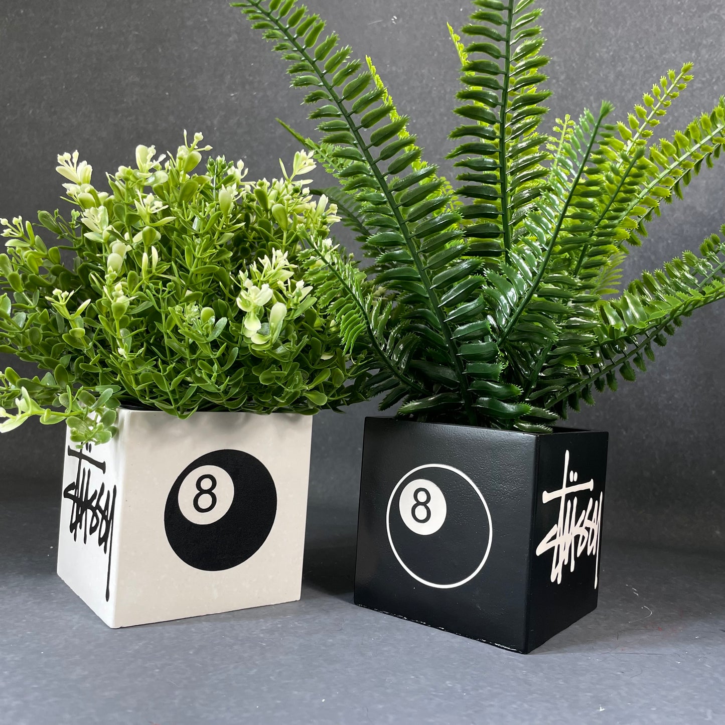 Box planter - Stussy