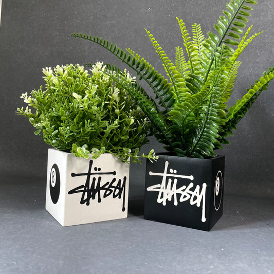 Box planter - Stussy