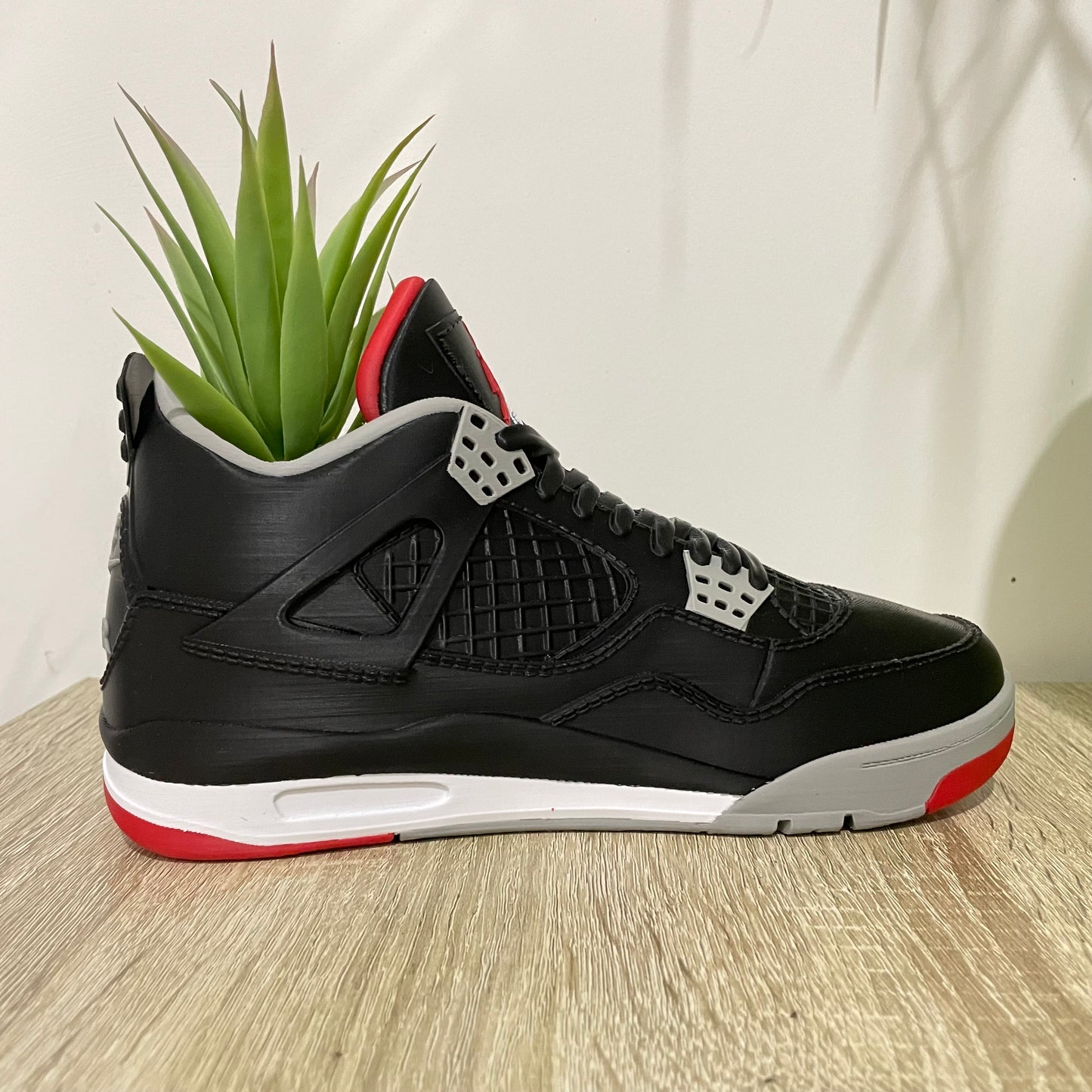 Jordan 4 Bred planter