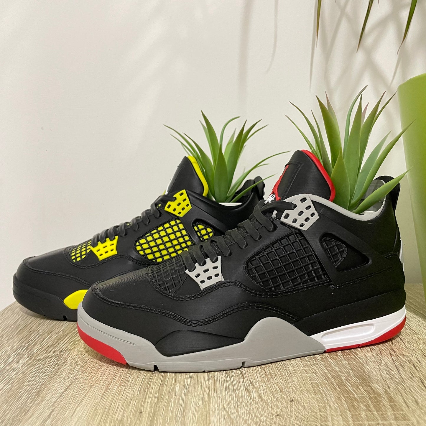 Jordan 4 Bred planter