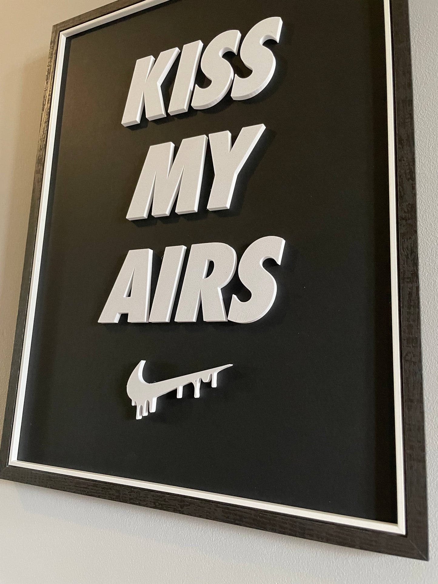 KISS MY AIRS -Black & White