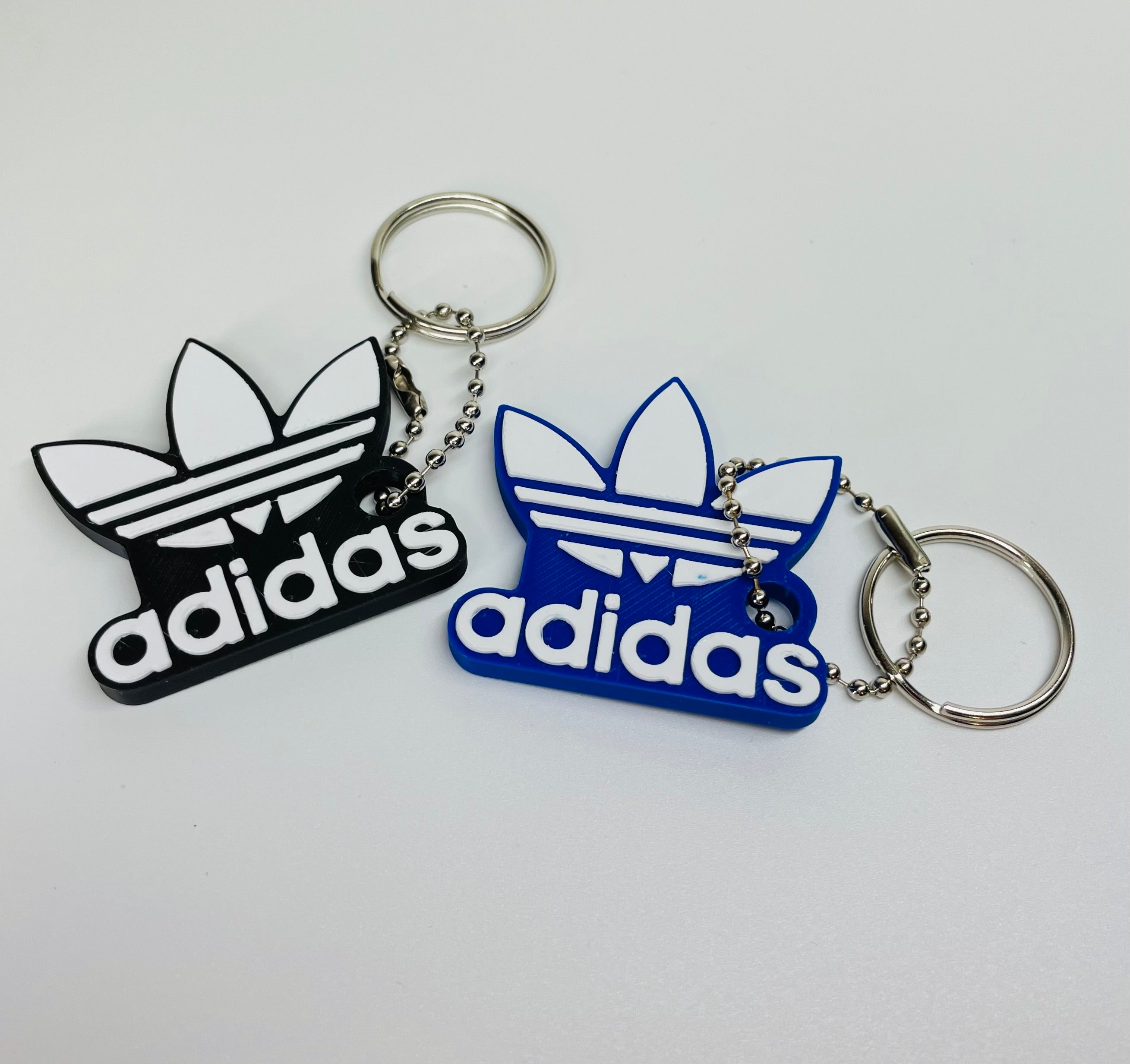 Adidas trefoil keychain hotsell