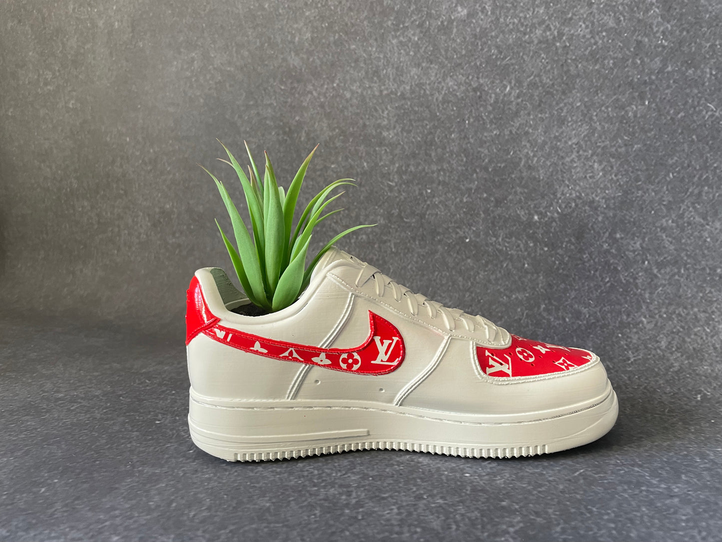 Air Force 1 (LV White & Red)