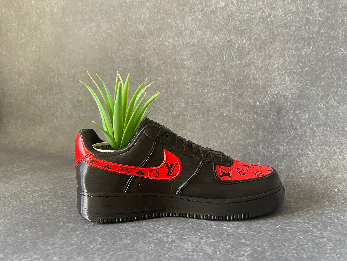 Air Force 1 (LV Black & Red)